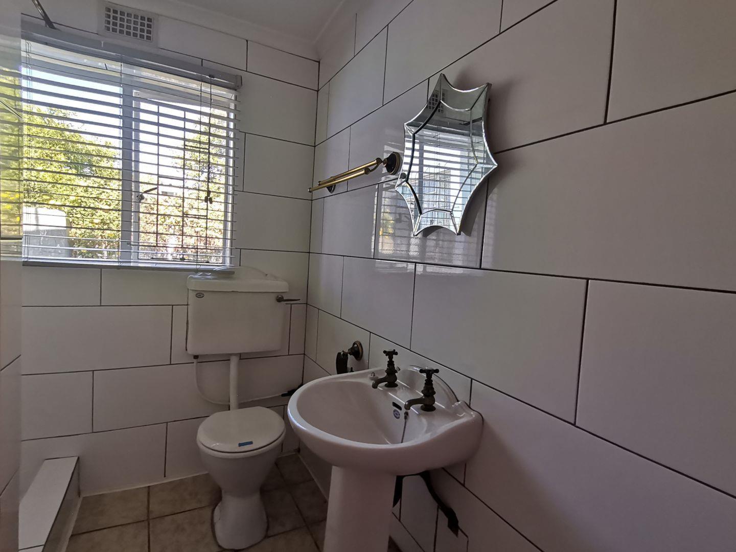 To Let 1 Bedroom Property for Rent in Belmont Park Western Cape